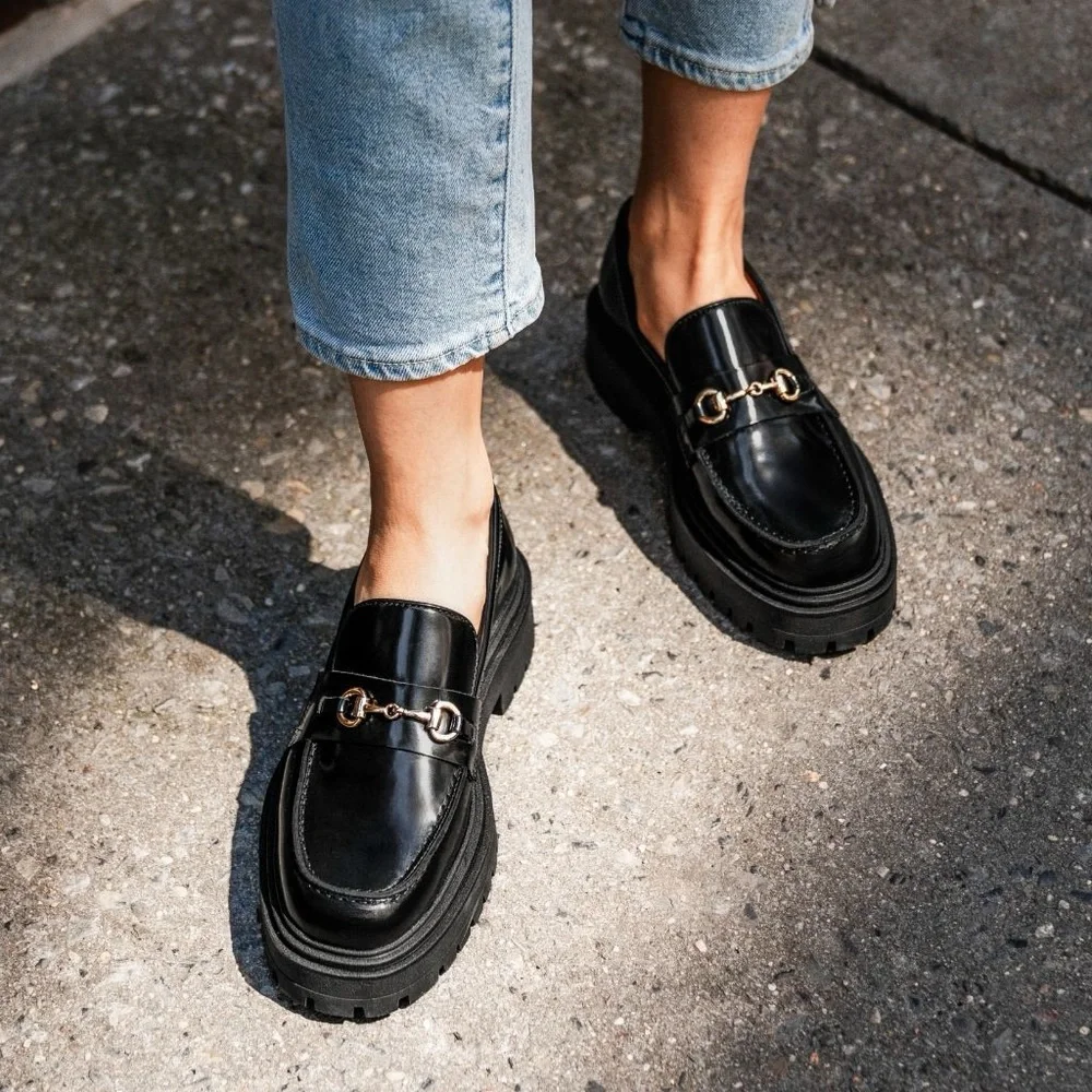 Thursday Platform Penny Loafer Black Patent Leather Size 7 Gold